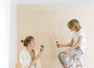 Potřebujete použít horní frézu? Nemusíte ji hned kupovat, stačí si vyrobit šikovnou pomůcku